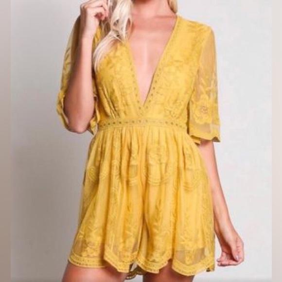 Honey Punch Plunge Lace Romper Yellow Playsuit Jumpsuit - Picture 6 of 16